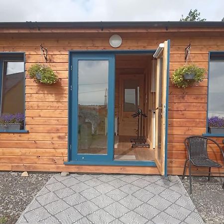 Ceaser'S Cabin Is A Cosy 1 Bedroom Cabin Lahinch Exterior photo