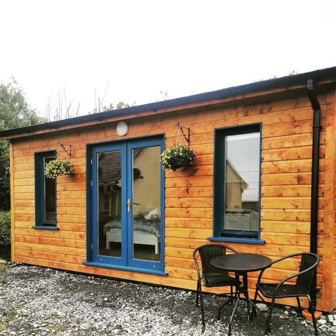 Ceaser'S Cabin Is A Cosy 1 Bedroom Cabin Lahinch Exterior photo